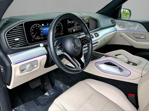 Certified 2025 Mercedes-Benz GLS 450 4MATIC image 14