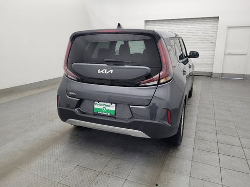 Used 2023 Kia Soul LX w/ LX Technology Package image 7