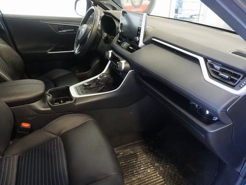 Used 2022 Toyota RAV4 XSE image 21