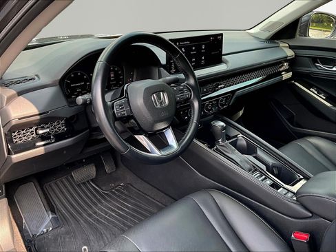 Used 2023 Honda Accord Touring image 17