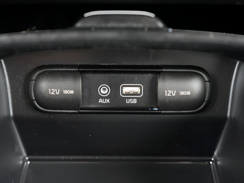 Used 2019 Kia Sorento FWD V6 image 32