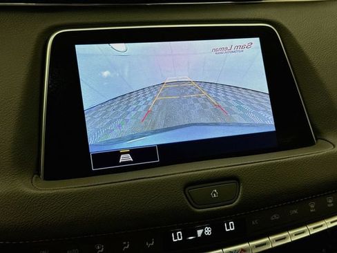 Used 2023 Cadillac XT4 Premium Luxury AWD/4WD image 15