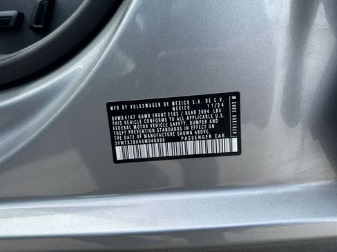 Used 2025 Volkswagen Jetta SE image 28