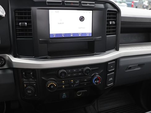 New 2024 Ford F550 4x4 Regular Cab Super Duty image 19