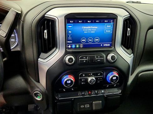 Used 2022 GMC Sierra 1500 SLE AWD/4WD image 16