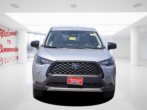 Used 2024 Toyota Corolla Cross L AWD/4WD image 4