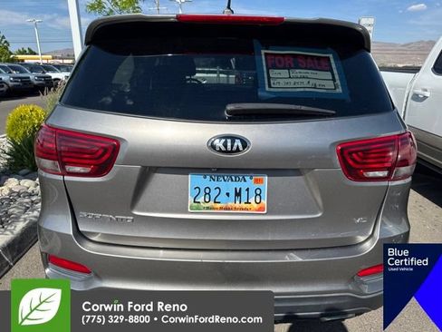 Used 2019 Kia Sorento AWD V6 image 5