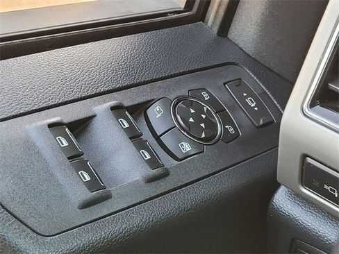 Used 2022 Ford F250 Lariat w/ Lariat Value Package image 33