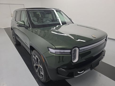 Used 2025 Rivian R1S Adventure AWD/4WD image 7