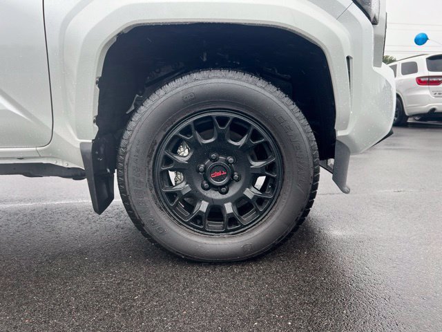 Used 2025 Toyota Tacoma TRD Sport AWD/4WD image 9