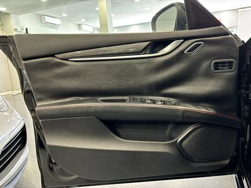 Used 2017 Maserati Ghibli RWD image 37