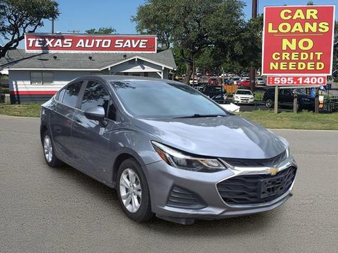 Used 2019 Chevrolet Cruze LT w/ Convenience Package FWD image 1