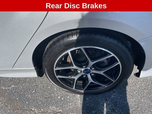 Used 2015 Ford Focus SE w/ SE Sport Package image 11
