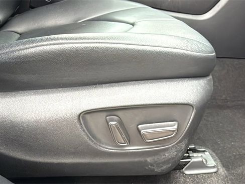 Used 2023 Toyota Highlander XLE image 43