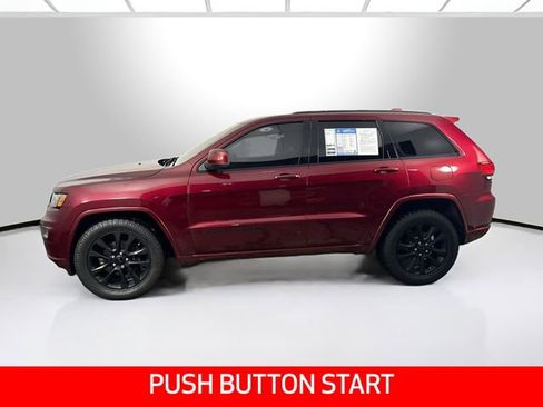 Used 2018 Jeep Grand Cherokee Altitude image 2