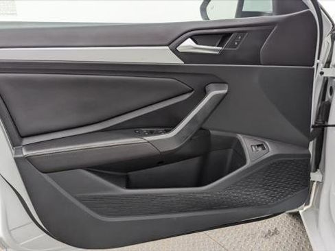 Used 2025 Volkswagen Jetta S image 10