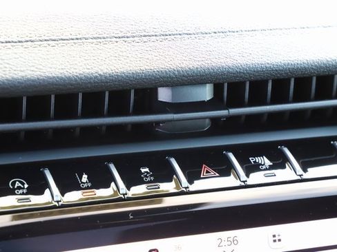 New 2025 Jeep Grand Cherokee Limited image 32