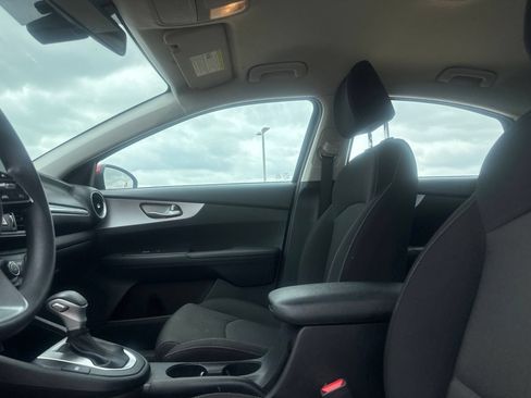 Used 2023 Kia Forte LXS FWD image 33