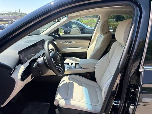 New 2026 Genesis GV70 2.5T Advanced AWD/4WD image 14