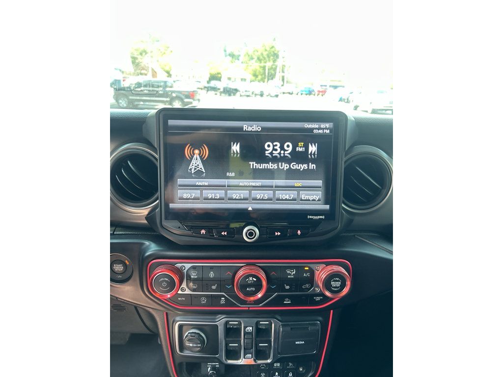 Used 2021 Jeep Gladiator Sport AWD/4WD image 14