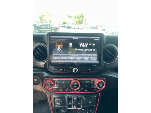 Used 2021 Jeep Gladiator Sport AWD/4WD image 14