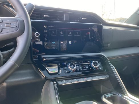 Used 2025 GMC Sierra 2500 AT4 w/ AT4 Premium Plus Package image 29