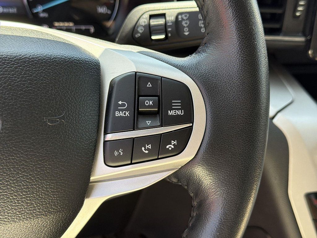 Used 2023 Ford Explorer XLT w/ Equipment Group 202A AWD/4WD image 36