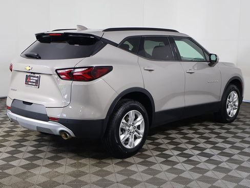 Used 2021 Chevrolet Blazer LT FWD image 7