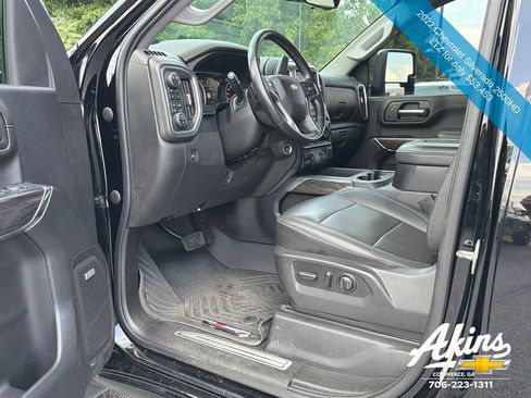 Used 2022 Chevrolet Silverado 2500 LTZ w/ LTZ Premium Package AWD/4WD image 15