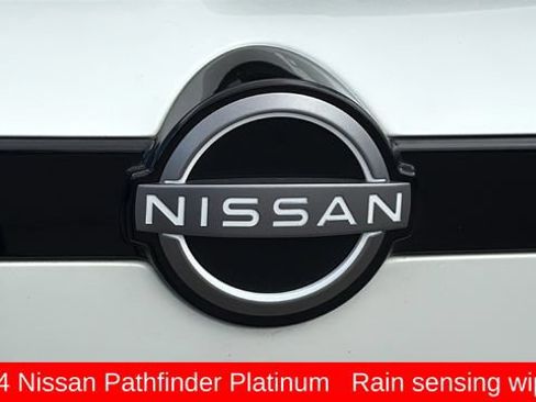 Used 2024 Nissan Pathfinder Platinum w/ Cargo Package AWD/4WD image 28
