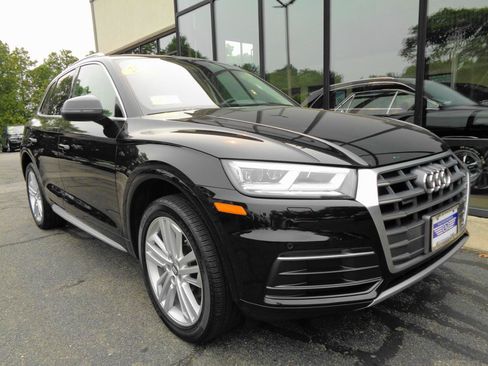 Used 2018 Audi Q5 2.0T Premium Plus w/ Premium Plus Package AWD/4WD image 3