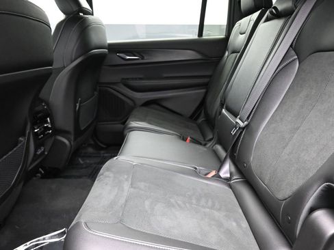 New 2025 Jeep Grand Cherokee L Altitude image 14