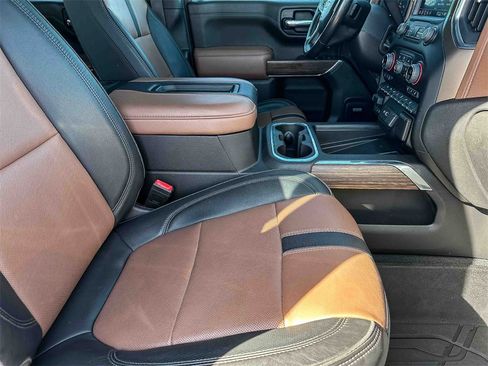 Used 2021 Chevrolet Silverado 1500 High Country image 22