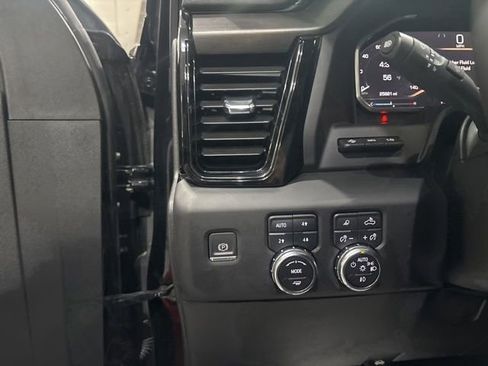 Used 2024 GMC Sierra 3500 AT4 w/ AT4 Premium Plus Package AWD/4WD image 17