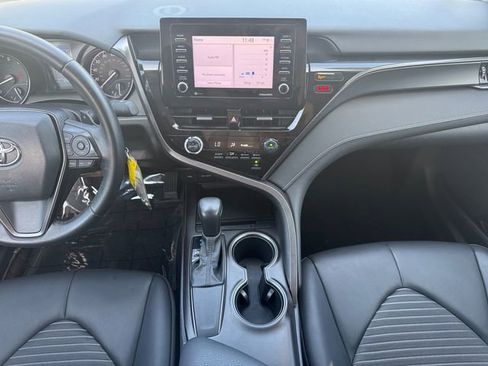Certified 2021 Toyota Camry SE FWD image 12