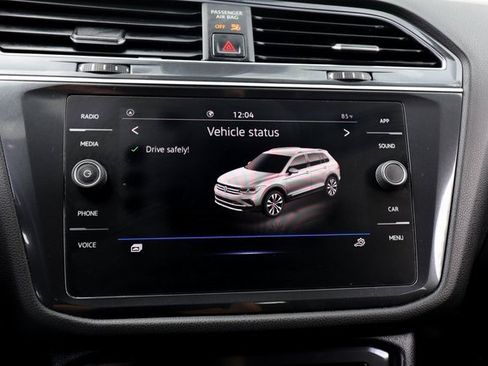 Used 2022 Volkswagen Tiguan SE image 7