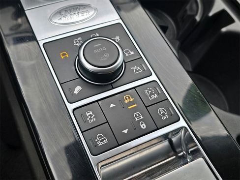 Used 2018 Land Rover Discovery HSE Luxury image 33