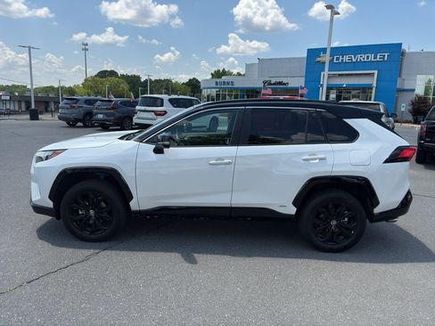 Used 2023 Toyota RAV4 XSE AWD/4WD image 4