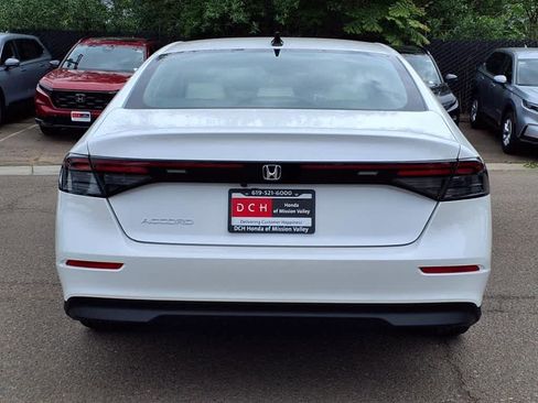 New 2025 Honda Accord SE image 6