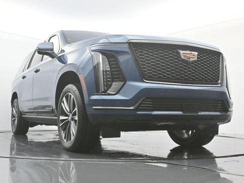 New 2026 Cadillac Escalade ESV Sport image 22