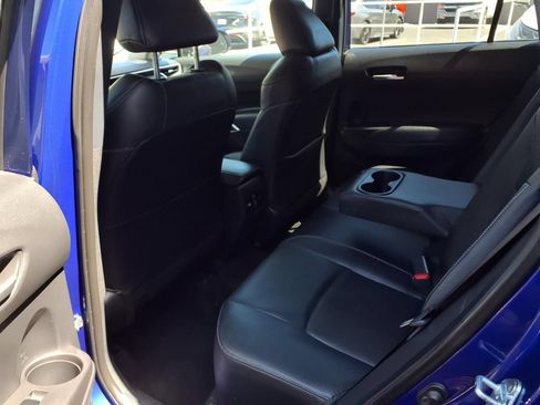 Certified 2024 Toyota Corolla Cross XLE FWD image 19