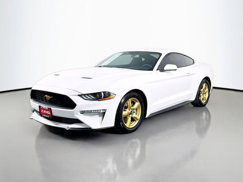 Used 2018 Ford Mustang Coupe image 1