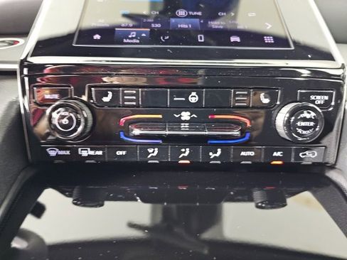 New 2025 Jeep Grand Cherokee Laredo X w/ Luxury Tech Group I image 22