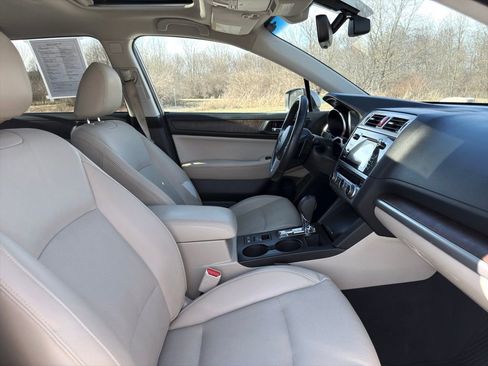 Used 2017 Subaru Outback 2.5i Limited image 25