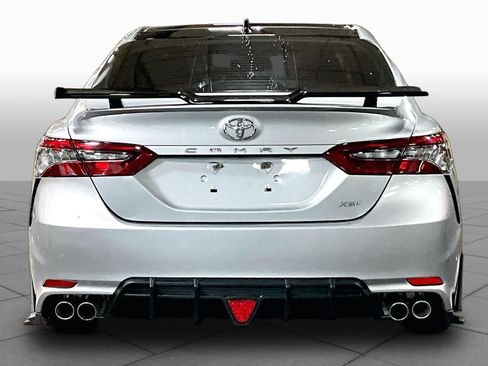Used 2021 Toyota Camry XSE FWD image 5