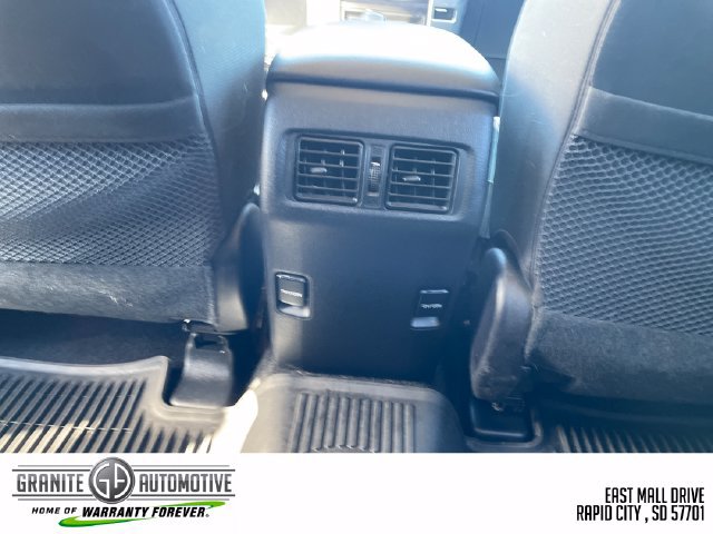 Used 2016 Toyota 4Runner SR5 AWD/4WD image 32