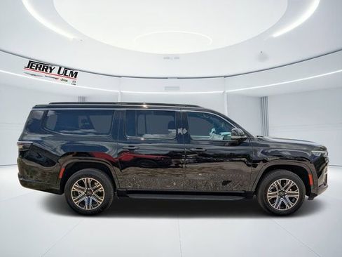 New 2026 Jeep Grand Wagoneer L 2WD image 2