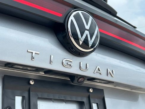 Certified 2025 Volkswagen Tiguan S FWD image 39