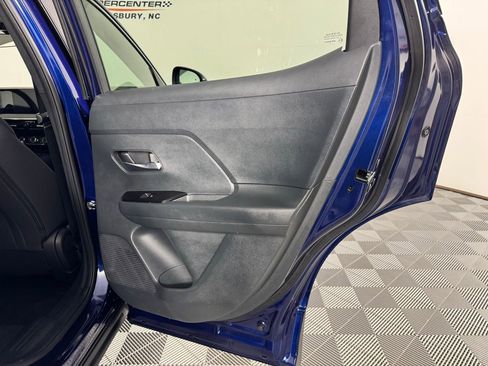 Used 2025 Nissan Kicks SV w/ SV Premium Package image 31