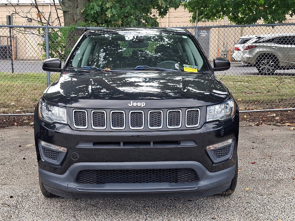 Used 2017 Jeep Compass Sport AWD/4WD image 3